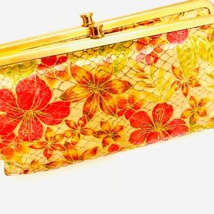 HOBO Lauren Clutch Wallet